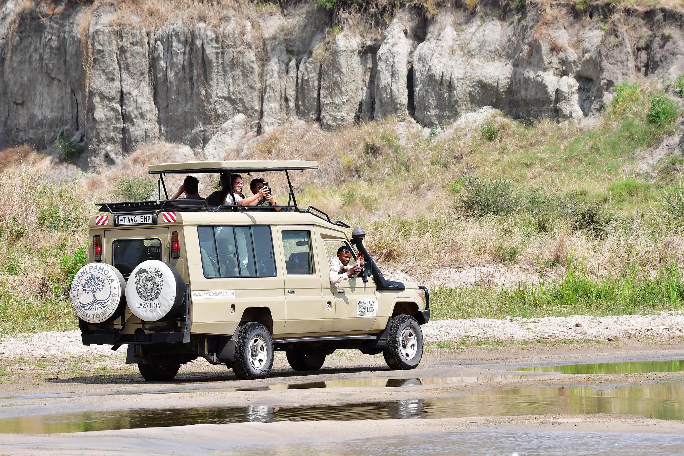 Met LAZY LION SAFARIS in Tarangire NP, Tanzania