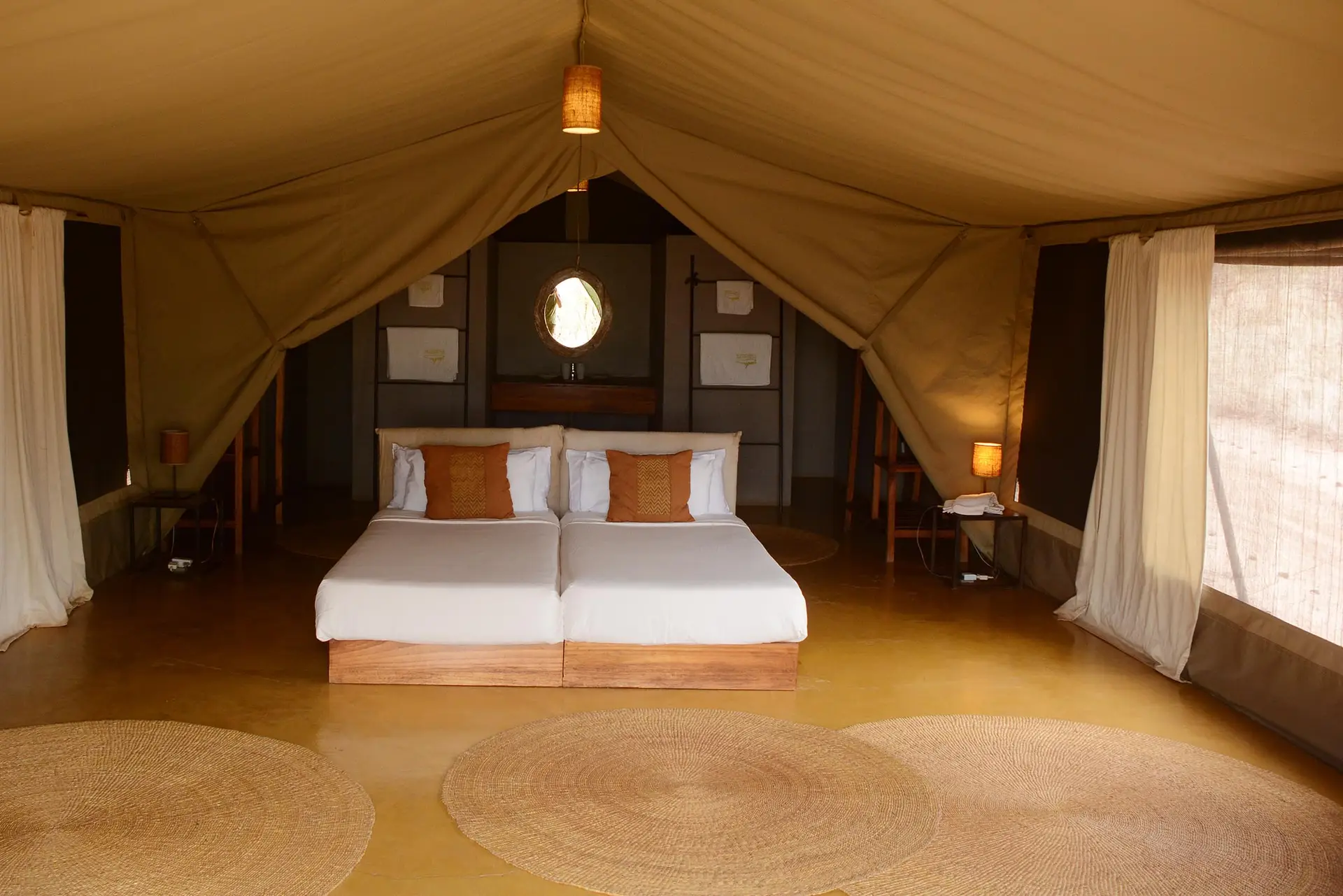 Randilen Plains Bush Camp in Tanzania met LAZY LION SAFARIS